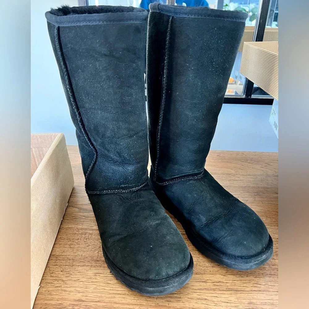 UGG Classic Tall Sheepskin Boots - Black - Size 7 - Picture 3 of 4
